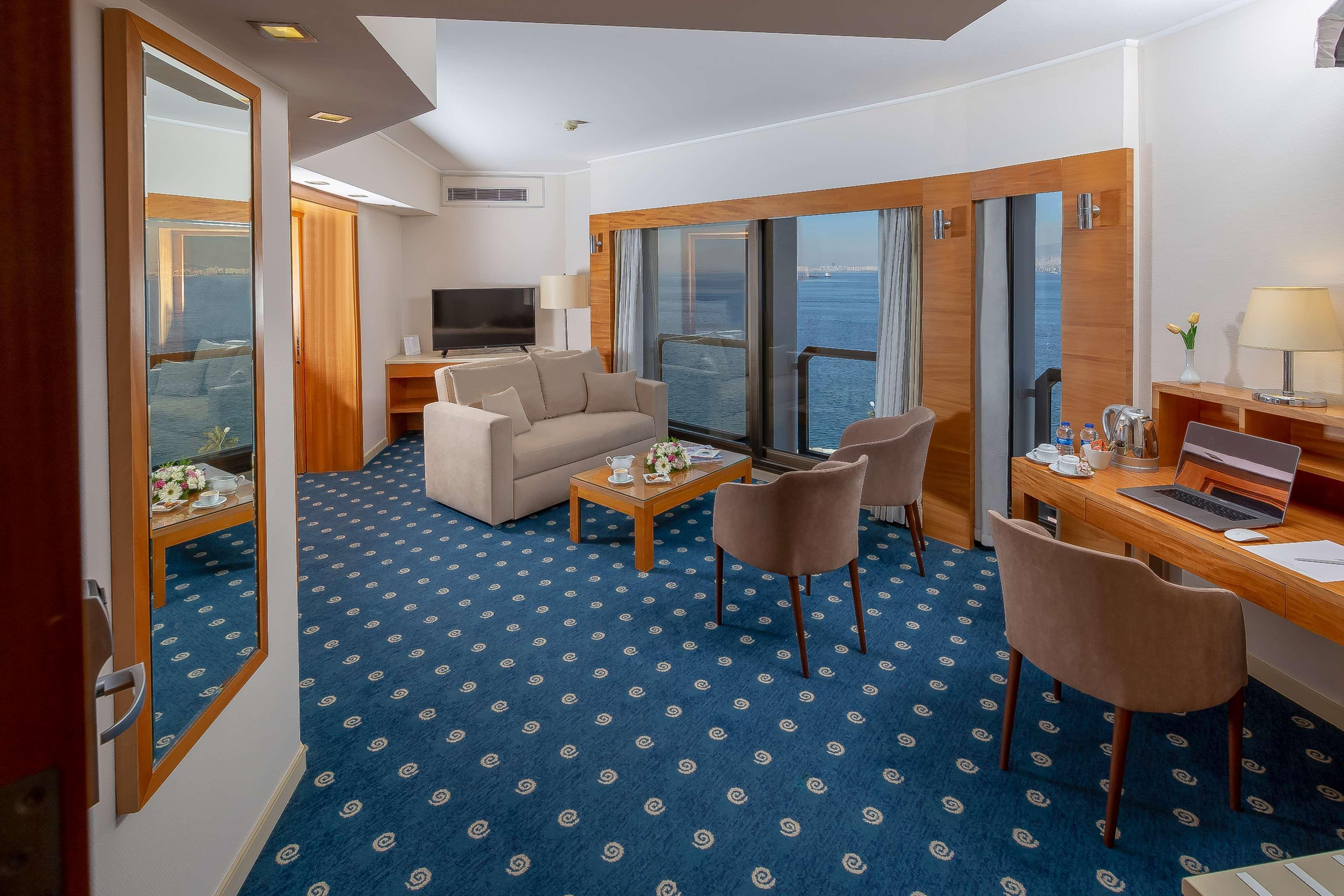 Best Western Plus Hotel Konak Esmirna Exterior foto
