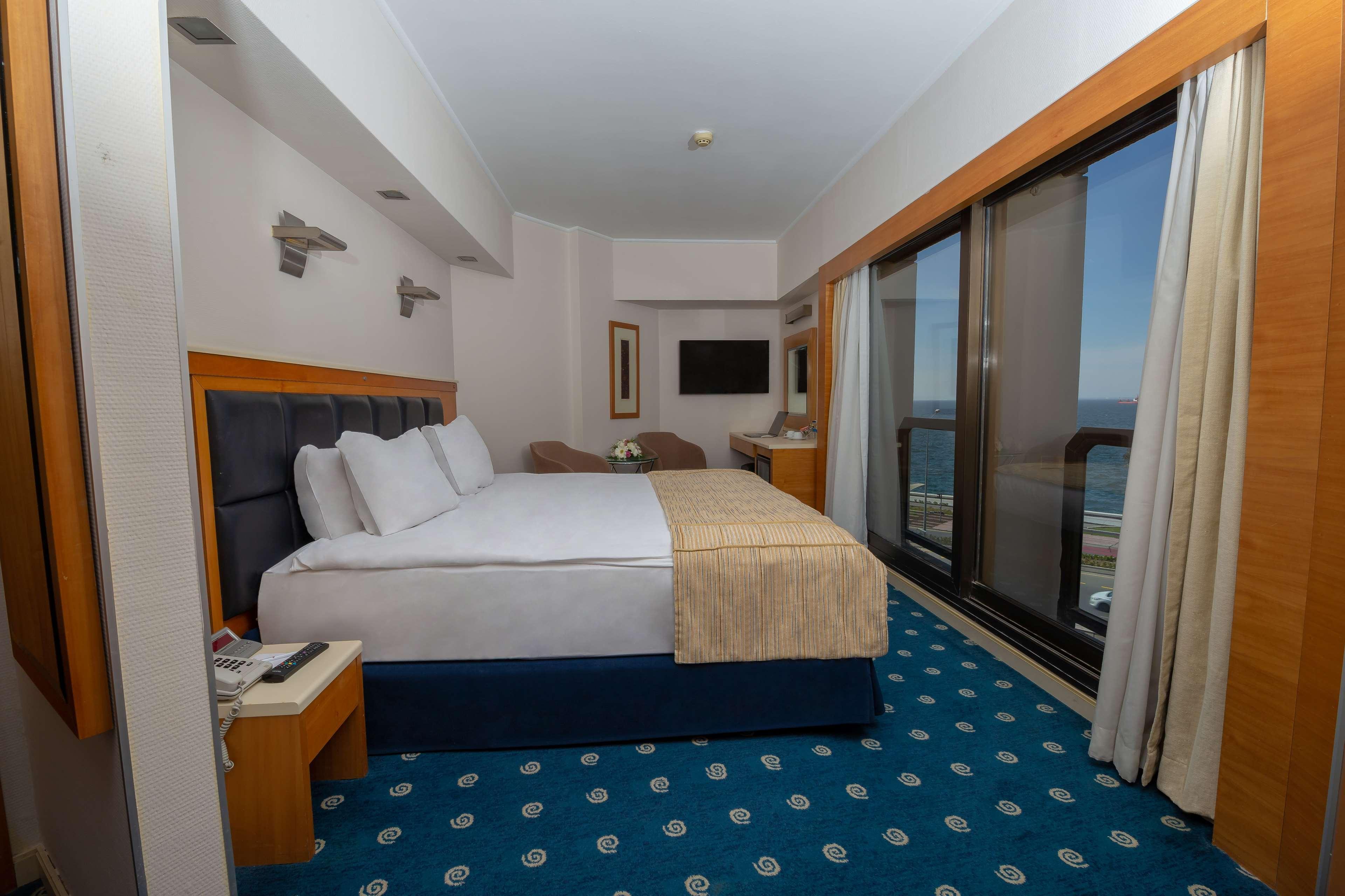 Best Western Plus Hotel Konak Esmirna Exterior foto